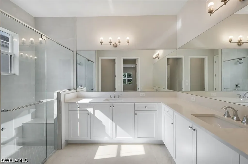 2565 Kingfisher Drive Naples FL 34112