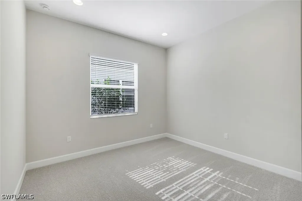 2565 Kingfisher Drive Naples FL 34112