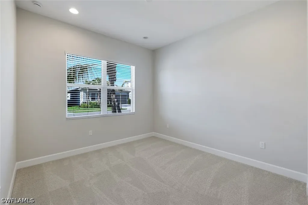 2565 Kingfisher Drive Naples FL 34112
