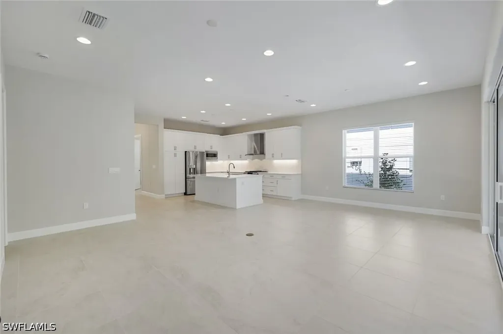 2565 Kingfisher Drive Naples FL 34112