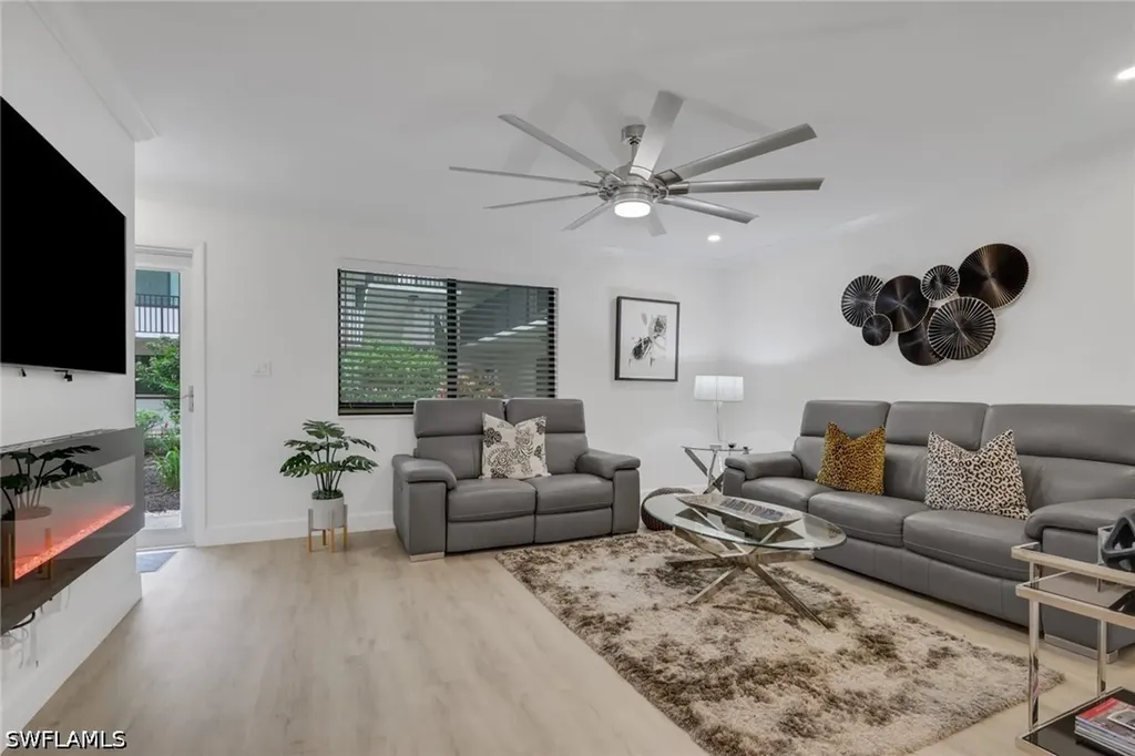 788 Park Shore Drive Naples FL 34103