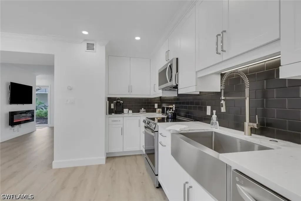 788 Park Shore Drive Naples FL 34103