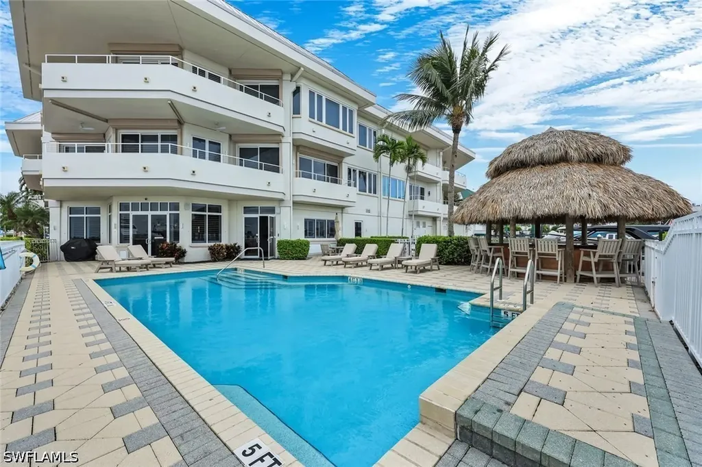 891 10th Street S Naples FL 34102