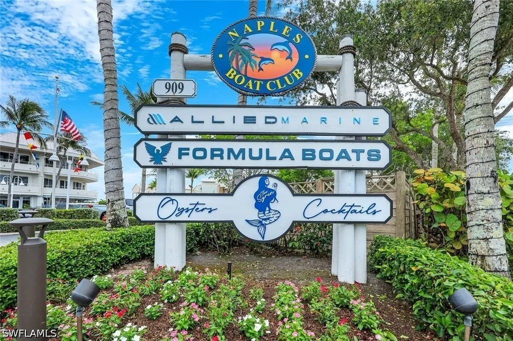 891 10th Street S Naples FL 34102