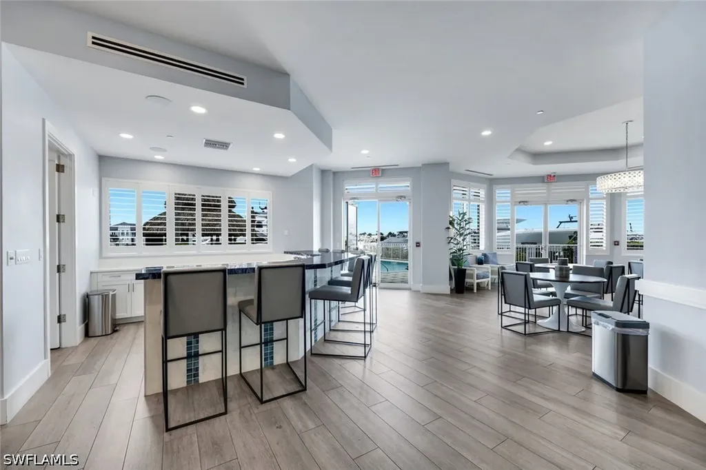 891 10th Street S Naples FL 34102