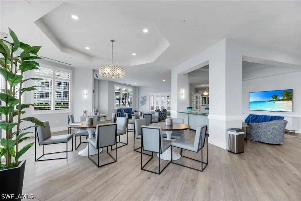 891 10th Street S Naples FL 34102