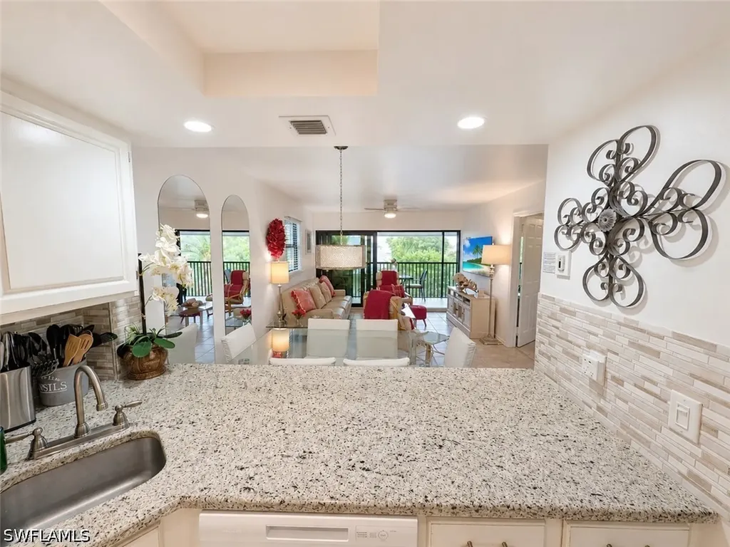 600 Neapolitan Way Naples FL 34103