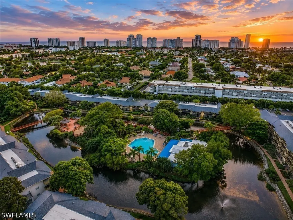 600 Neapolitan Way Naples FL 34103