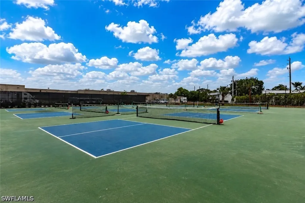 600 Neapolitan Way Naples FL 34103