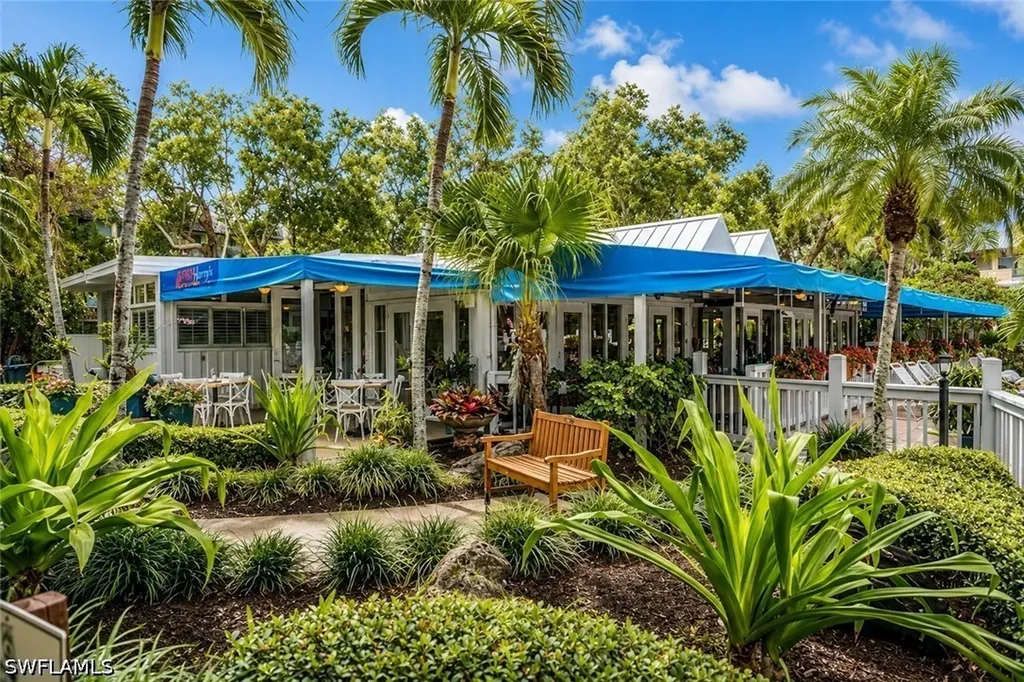 600 Neapolitan Way Naples FL 34103