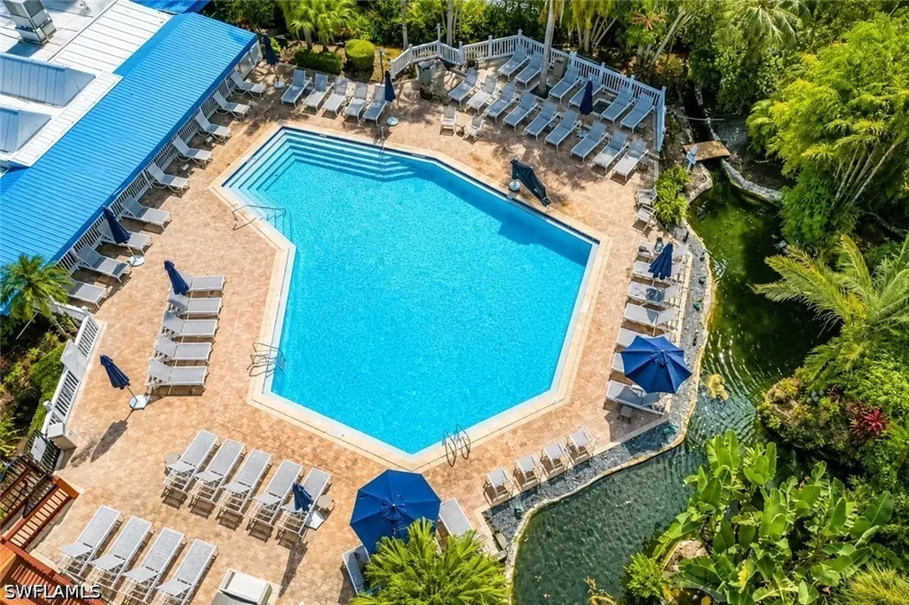 600 Neapolitan Way Naples FL 34103