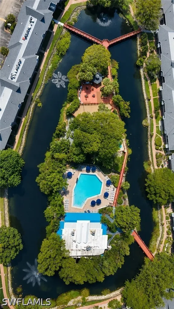 600 Neapolitan Way Naples FL 34103