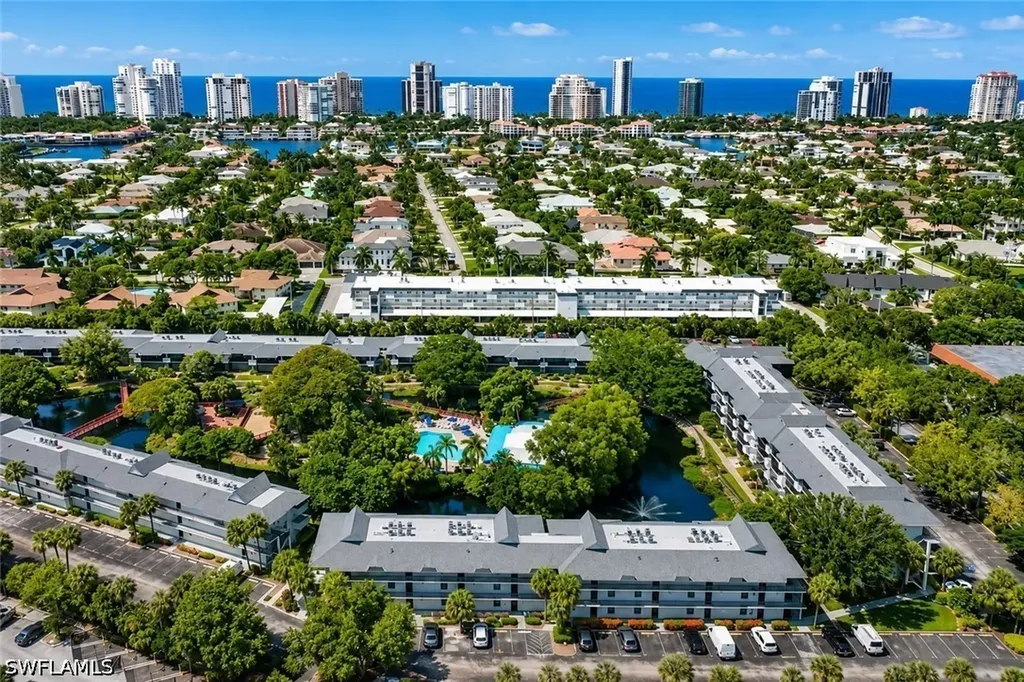 600 Neapolitan Way Naples FL 34103