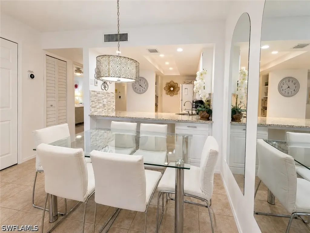 600 Neapolitan Way Naples FL 34103