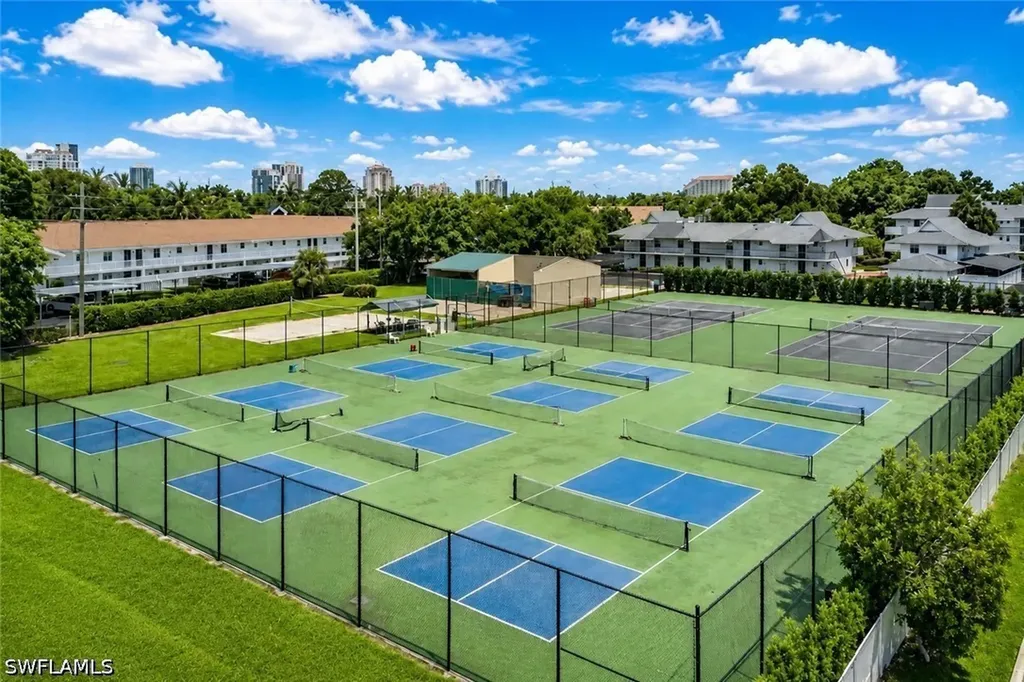 600 Neapolitan Way Naples FL 34103