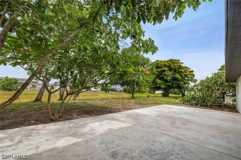 212 Jayview Avenue Lehigh Acres FL 33936