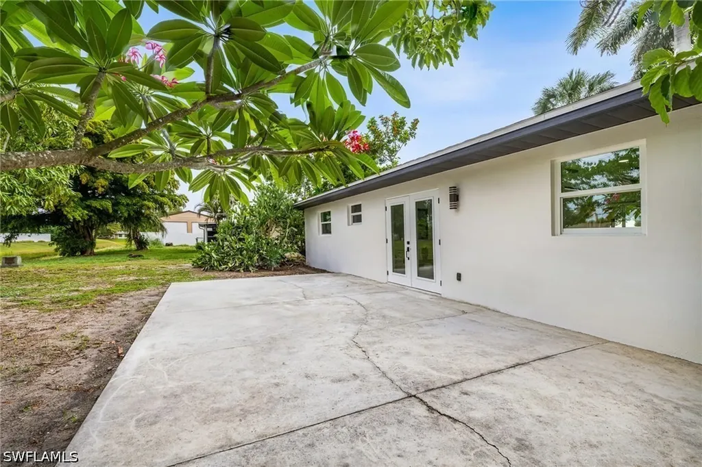 212 Jayview Avenue Lehigh Acres FL 33936