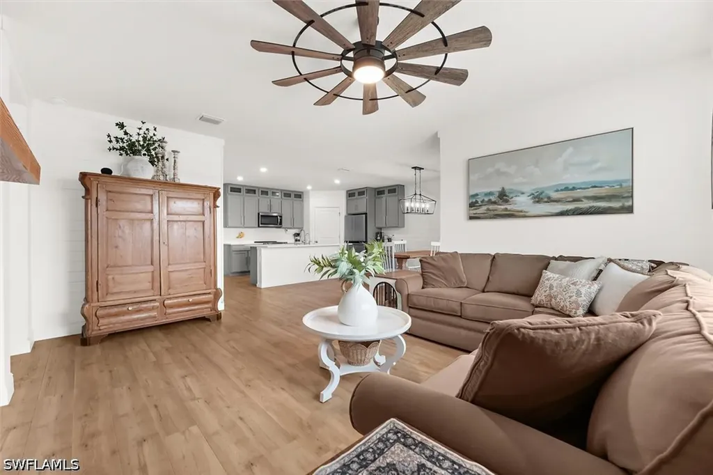 17914 Canopy Place Bradenton FL 34211