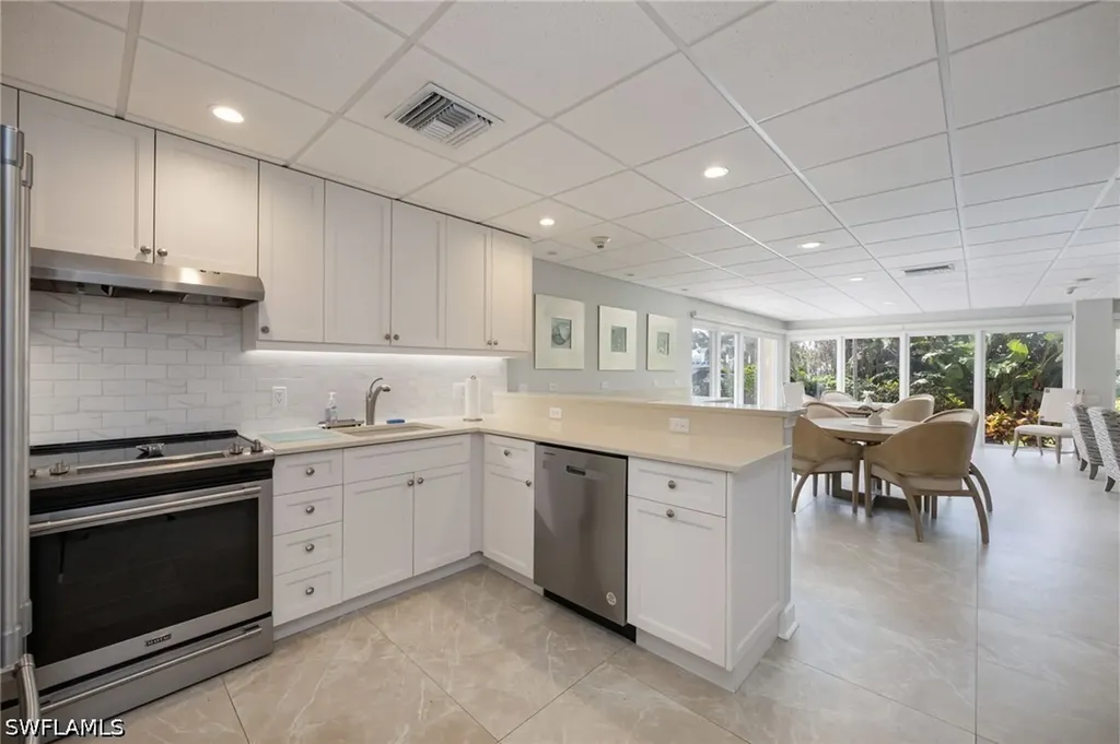 2150 Gulf Shore Boulevard N Naples FL 34102
