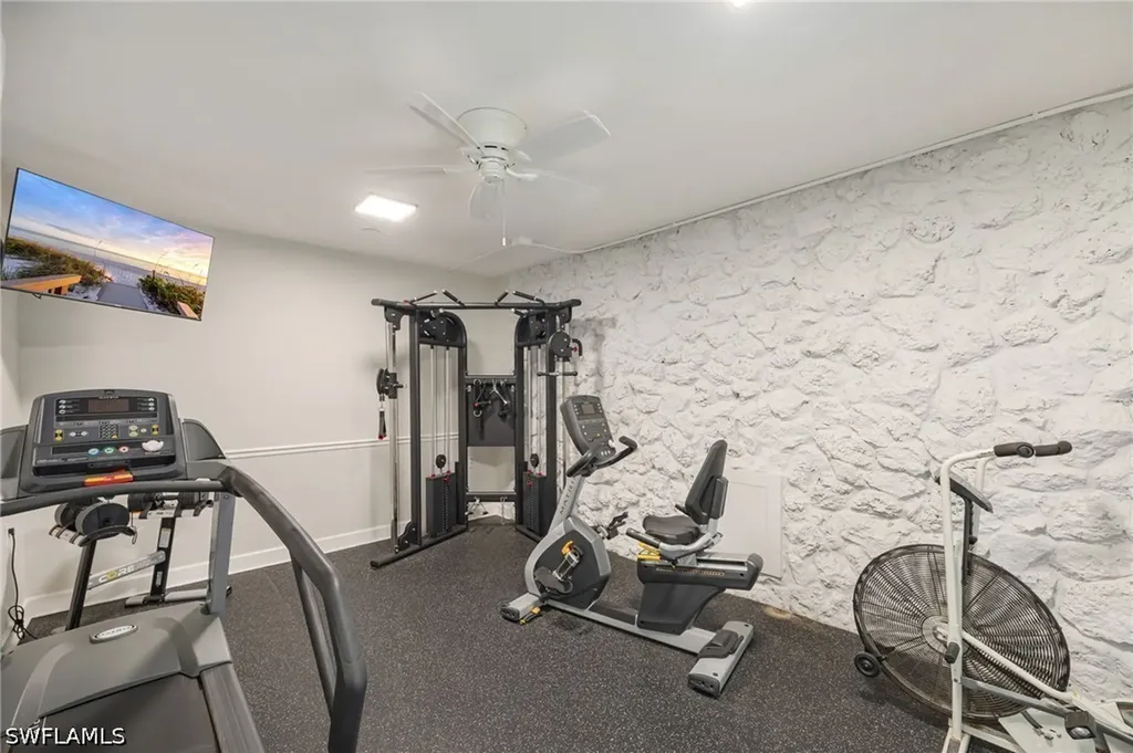 2150 Gulf Shore Boulevard N Naples FL 34102