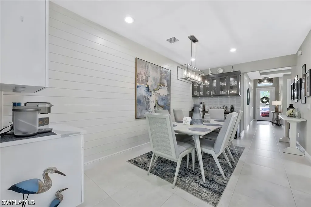 715 102nd Avenue N Naples FL 34108
