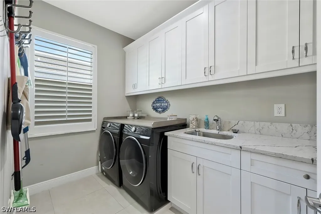 715 102nd Avenue N Naples FL 34108