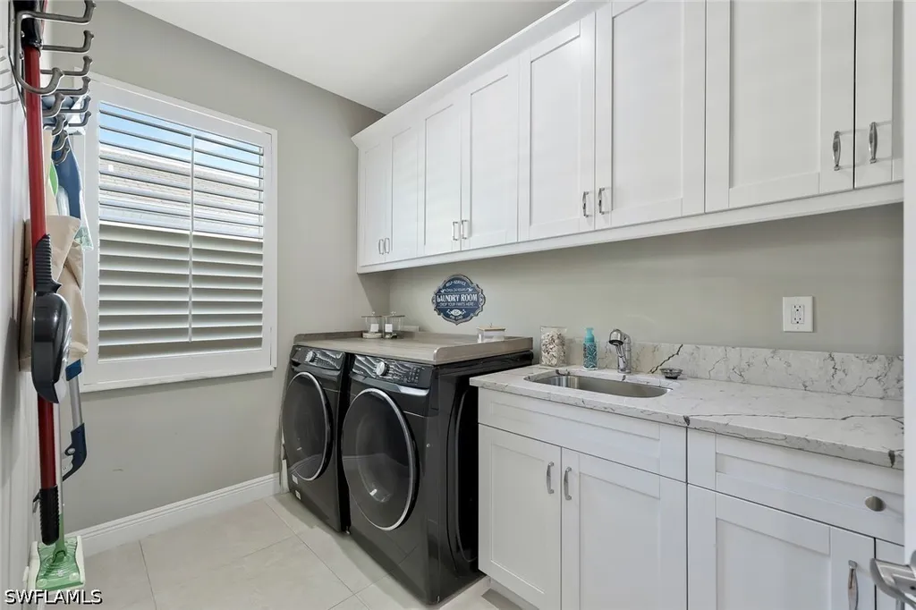 715 102nd Avenue N Naples FL 34108