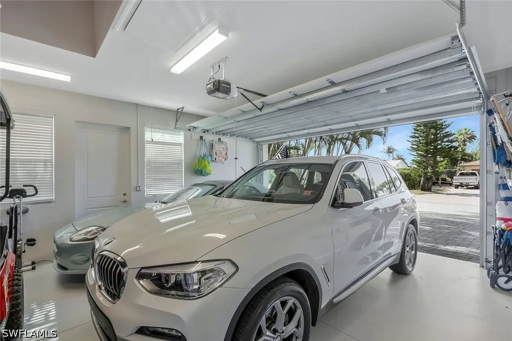 715 102nd Avenue N Naples FL 34108