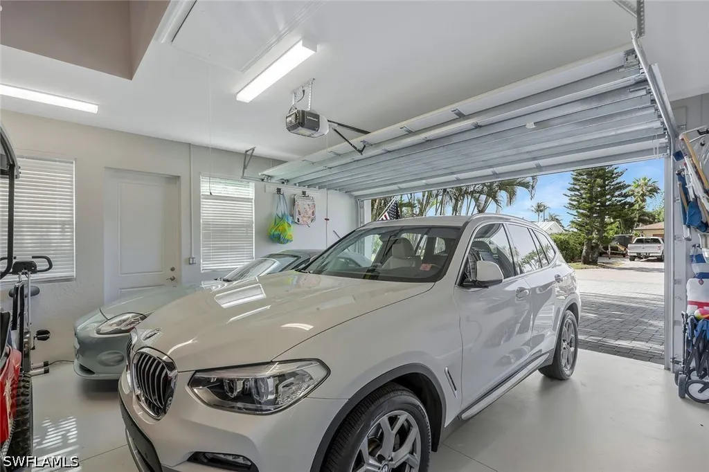 715 102nd Avenue N Naples FL 34108