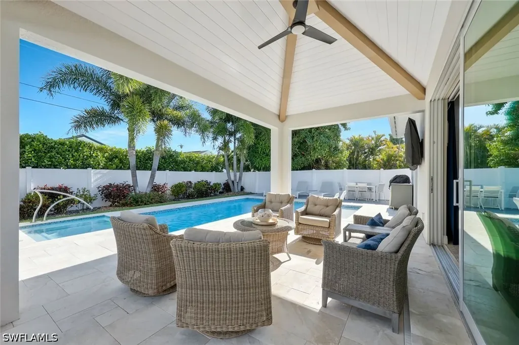 715 102nd Avenue N Naples FL 34108