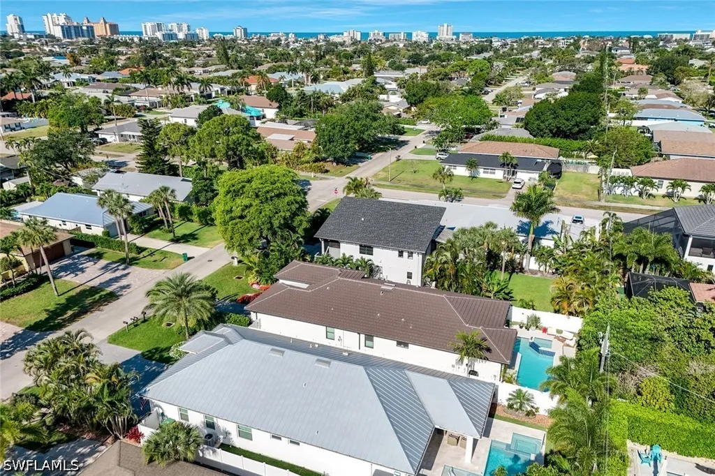 715 102nd Avenue N Naples FL 34108