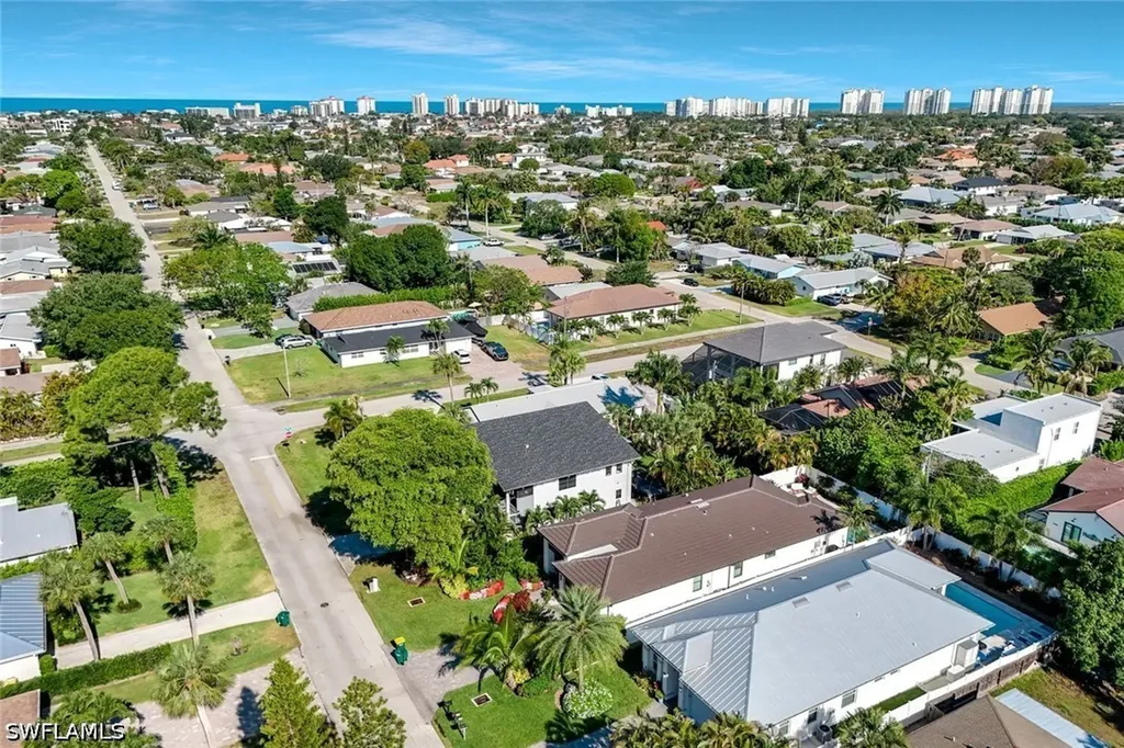 715 102nd Avenue N Naples FL 34108