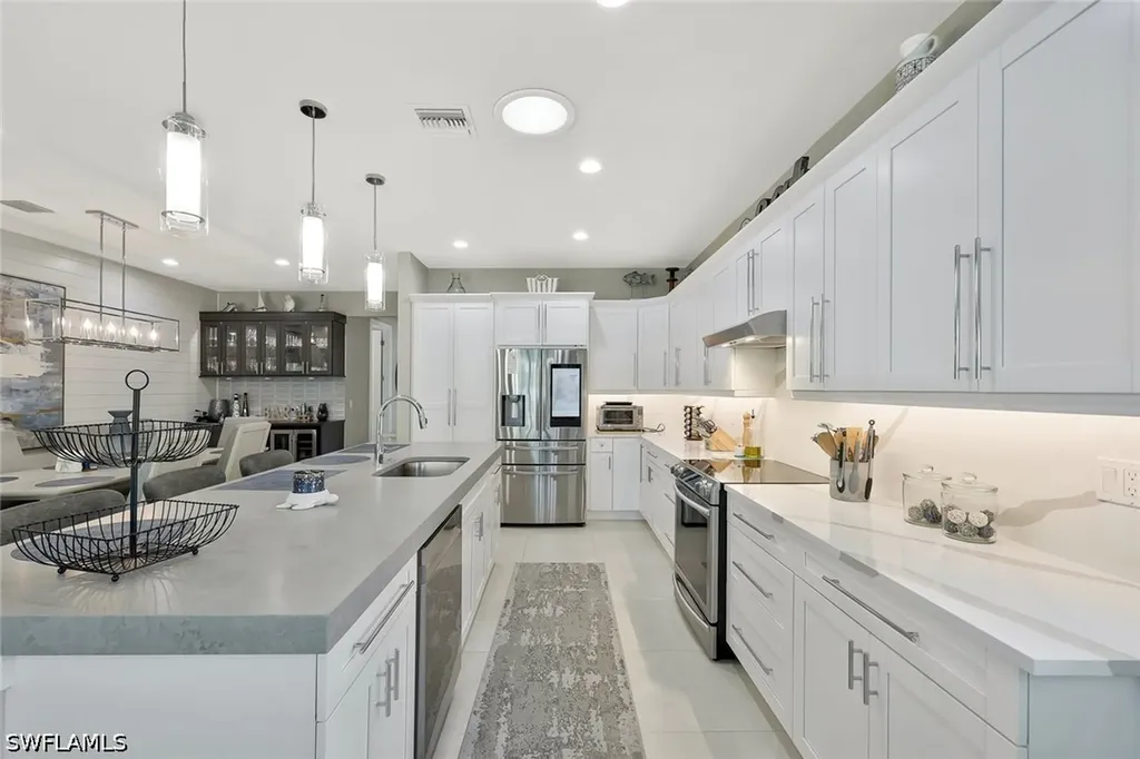 715 102nd Avenue N Naples FL 34108