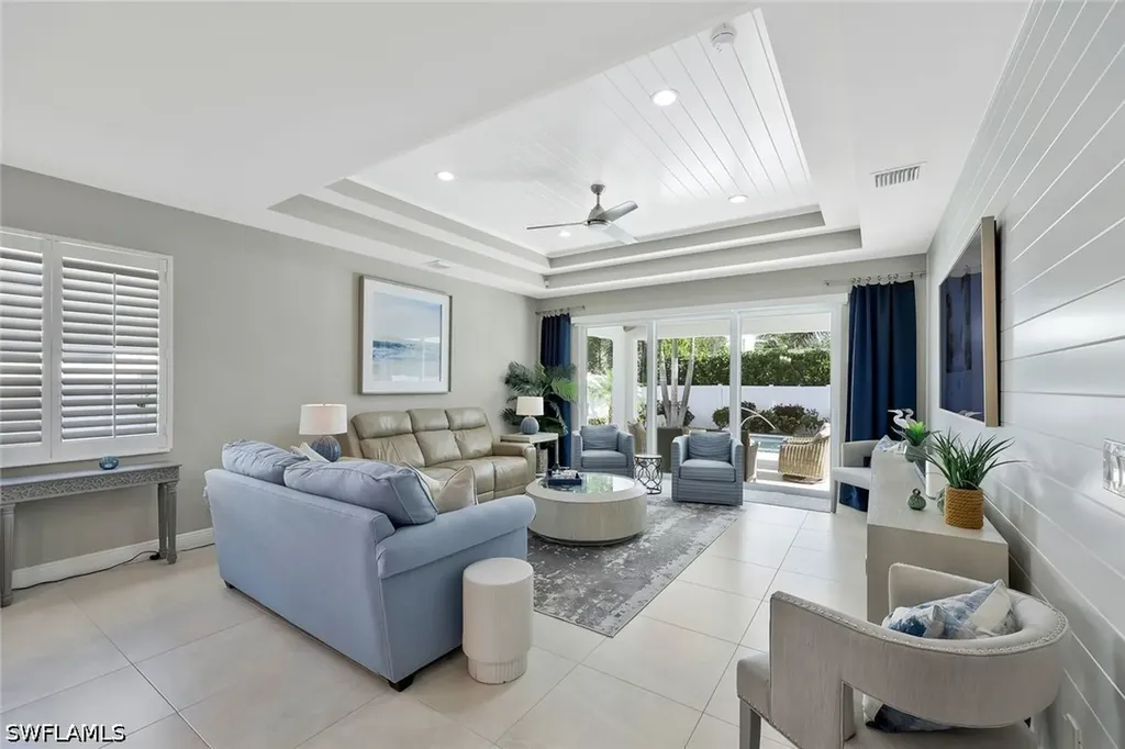 715 102nd Avenue N Naples FL 34108
