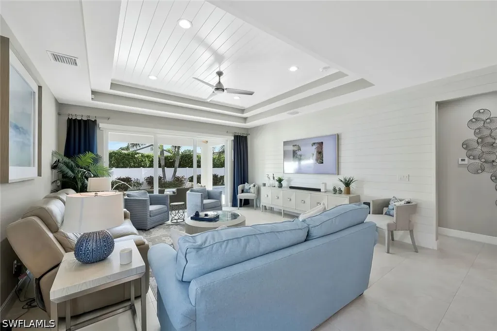 715 102nd Avenue N Naples FL 34108