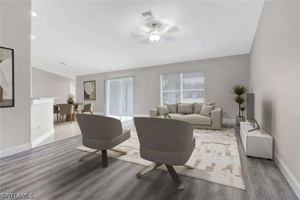 4490 10th Street NE Naples FL 34120