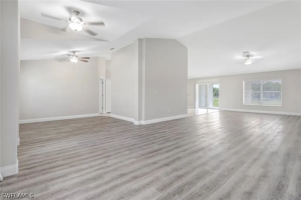 4490 10th Street NE Naples FL 34120