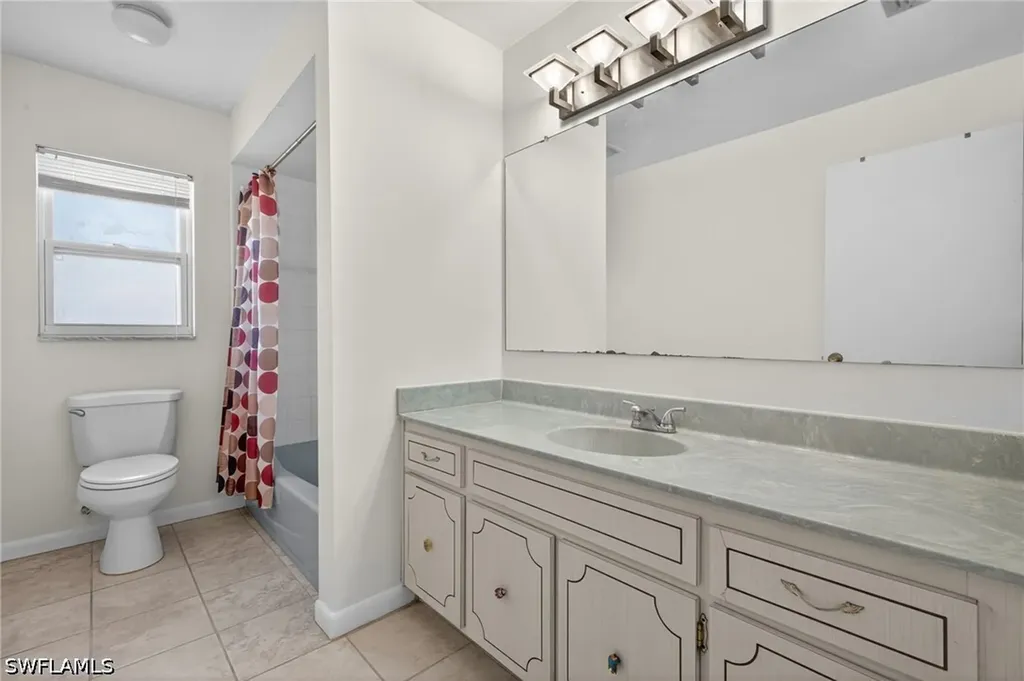 3848 SE 7th Place Cape Coral FL 33904