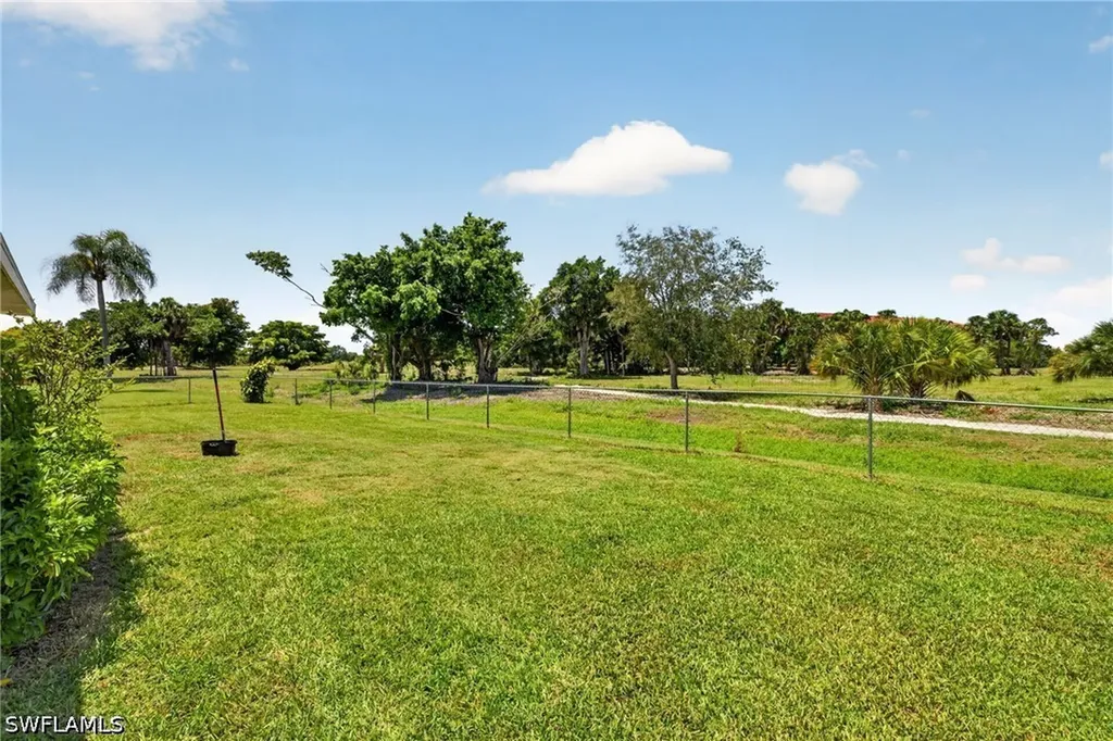 3848 SE 7th Place Cape Coral FL 33904