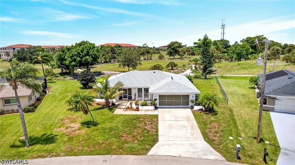 3848 SE 7th Place Cape Coral FL 33904