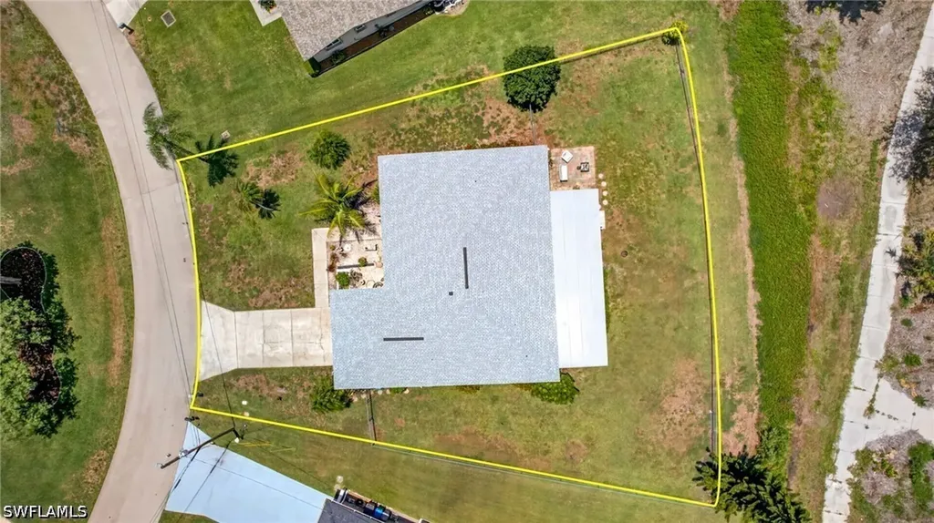 3848 SE 7th Place Cape Coral FL 33904