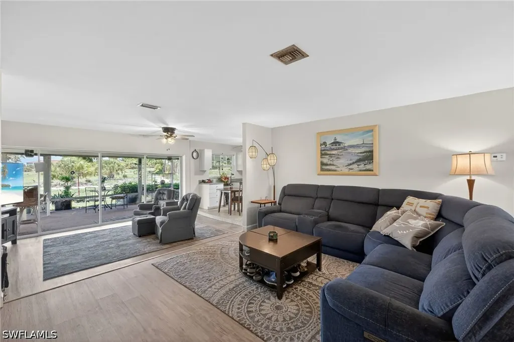 3848 SE 7th Place Cape Coral FL 33904