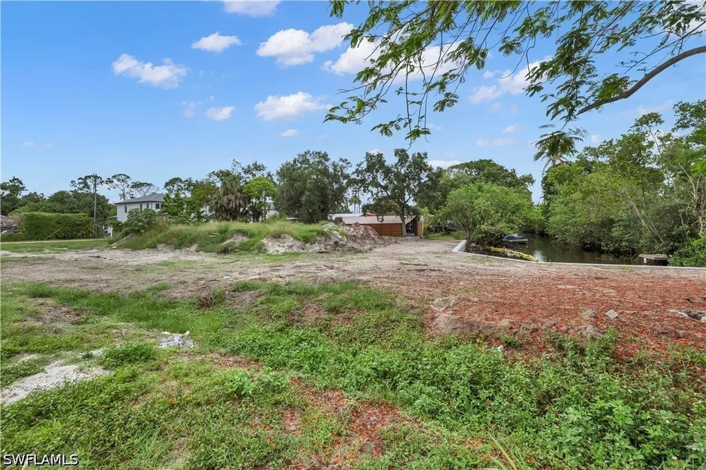 3423 Canal Street Naples FL 34112