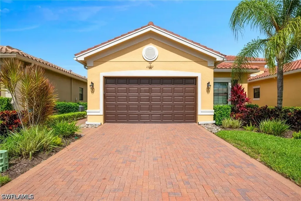 13322 Silktail Drive Naples FL 34109