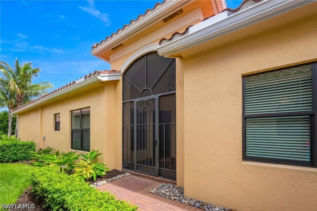 13322 Silktail Drive Naples FL 34109