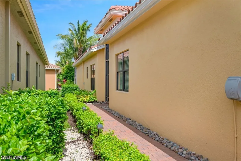 13322 Silktail Drive Naples FL 34109