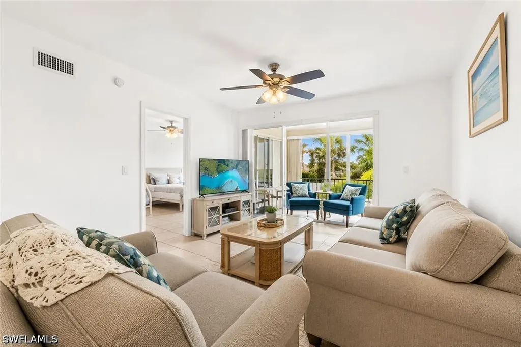 1895 Courtyard Way Naples FL 34112