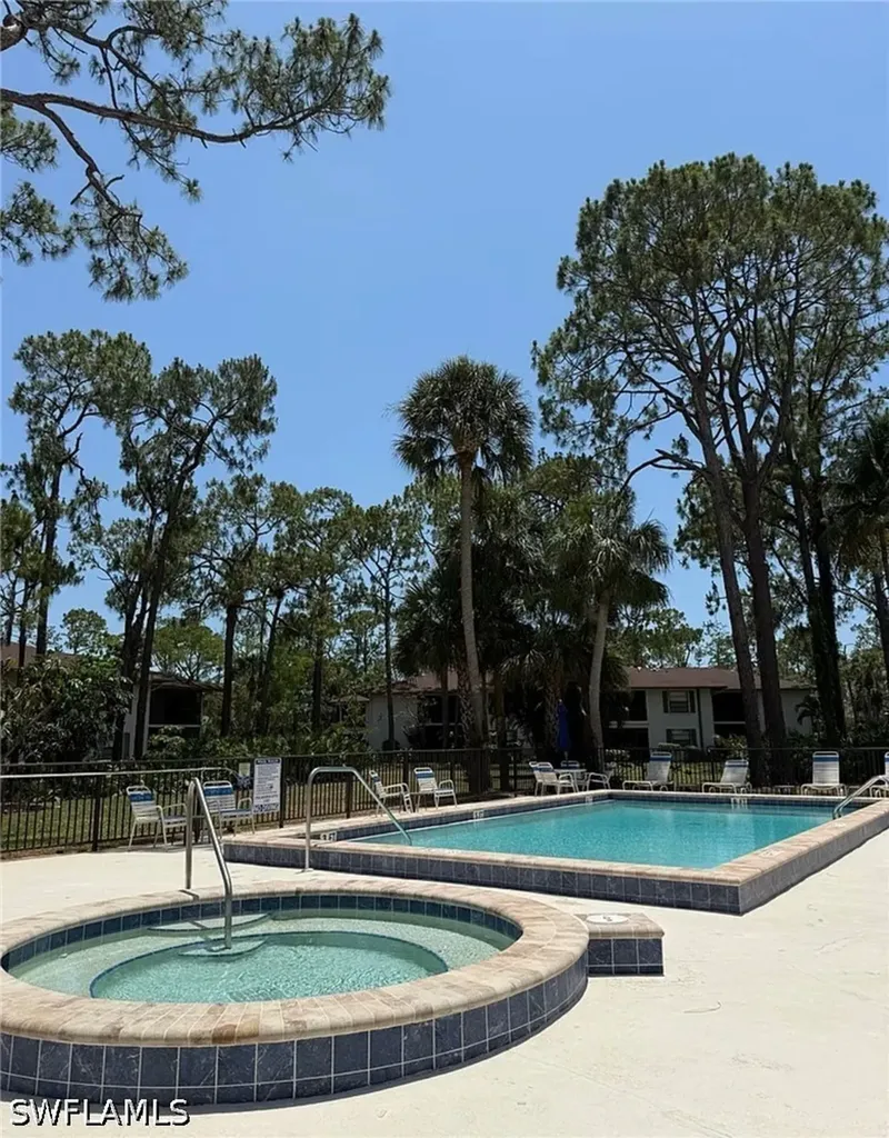 1895 Courtyard Way Naples FL 34112