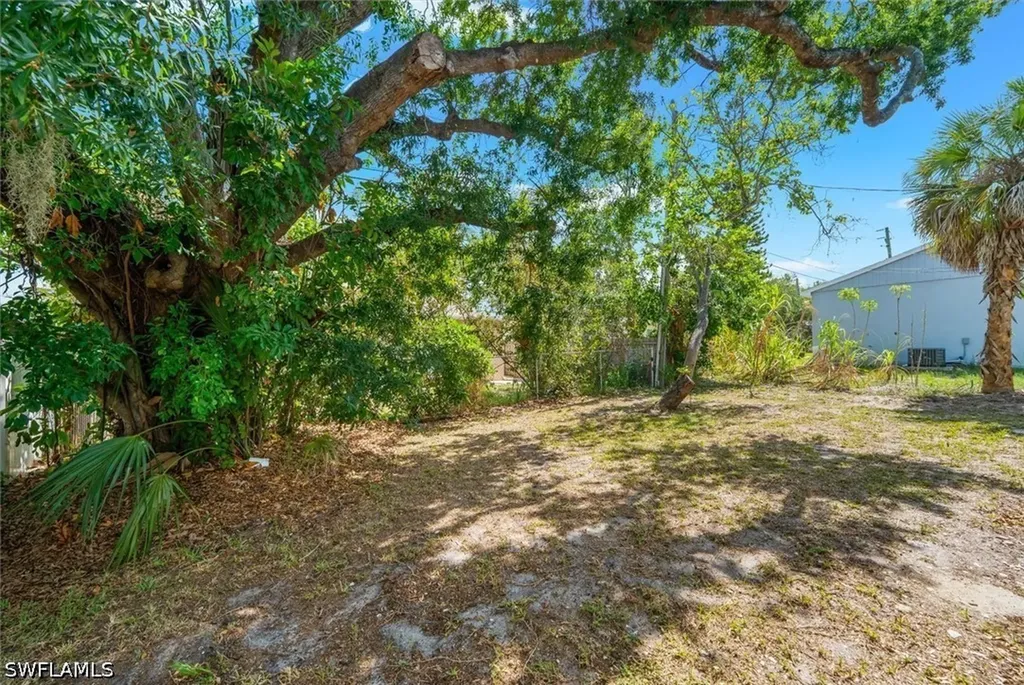 2375 Bahia Vista Street Sarasota FL 34239