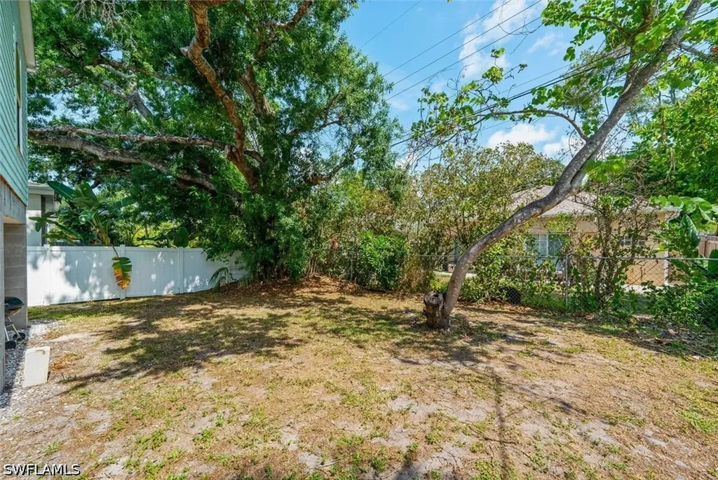2375 Bahia Vista Street Sarasota FL 34239